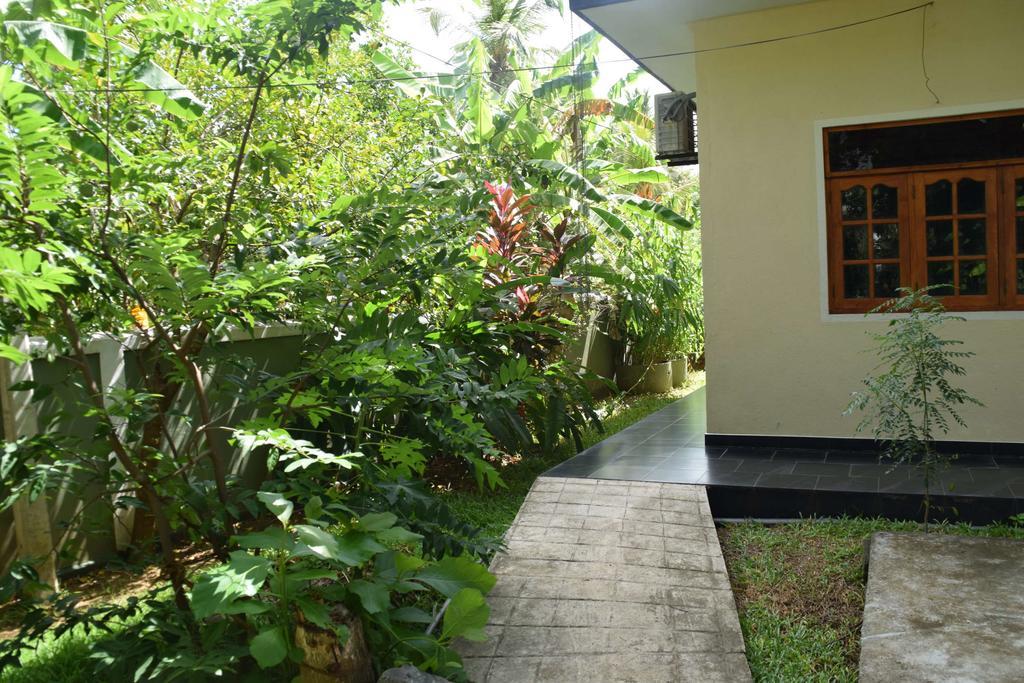Saffron Guest Inn Polonnaruwa Bagian luar foto