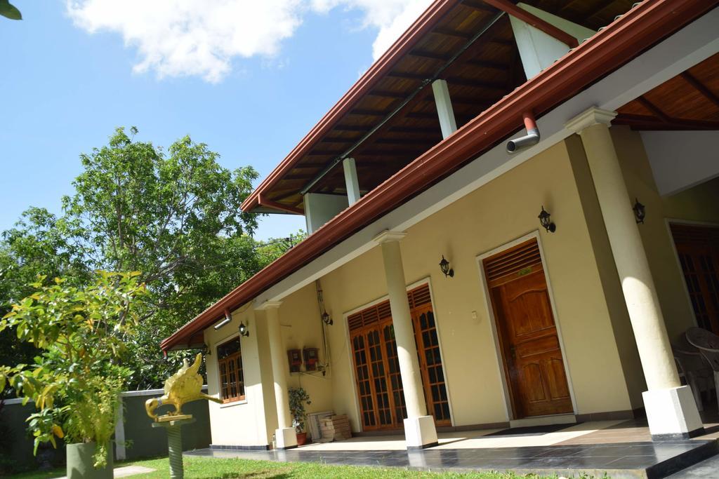 Saffron Guest Inn Polonnaruwa Bagian luar foto